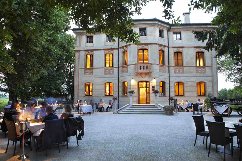 Location dell'evento: A cena con Carlo Pelanda